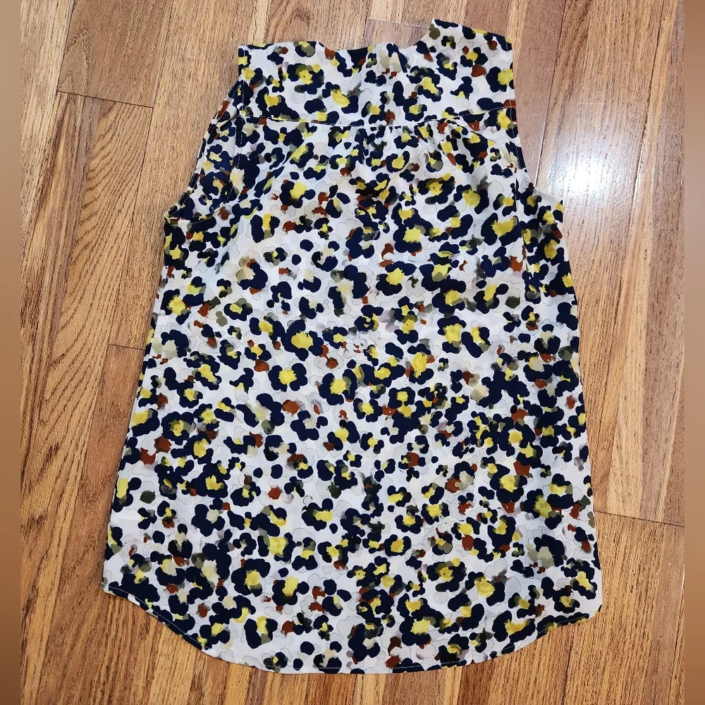 Cabi #5222 fierce top, medium - Picture 8 of 10